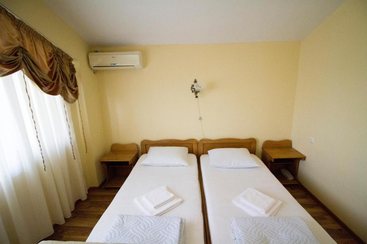 גוניו Hotel Captain מראה חיצוני תמונה