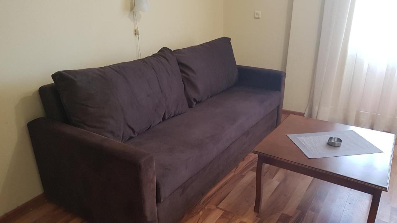 גוניו Hotel Captain מראה חיצוני תמונה